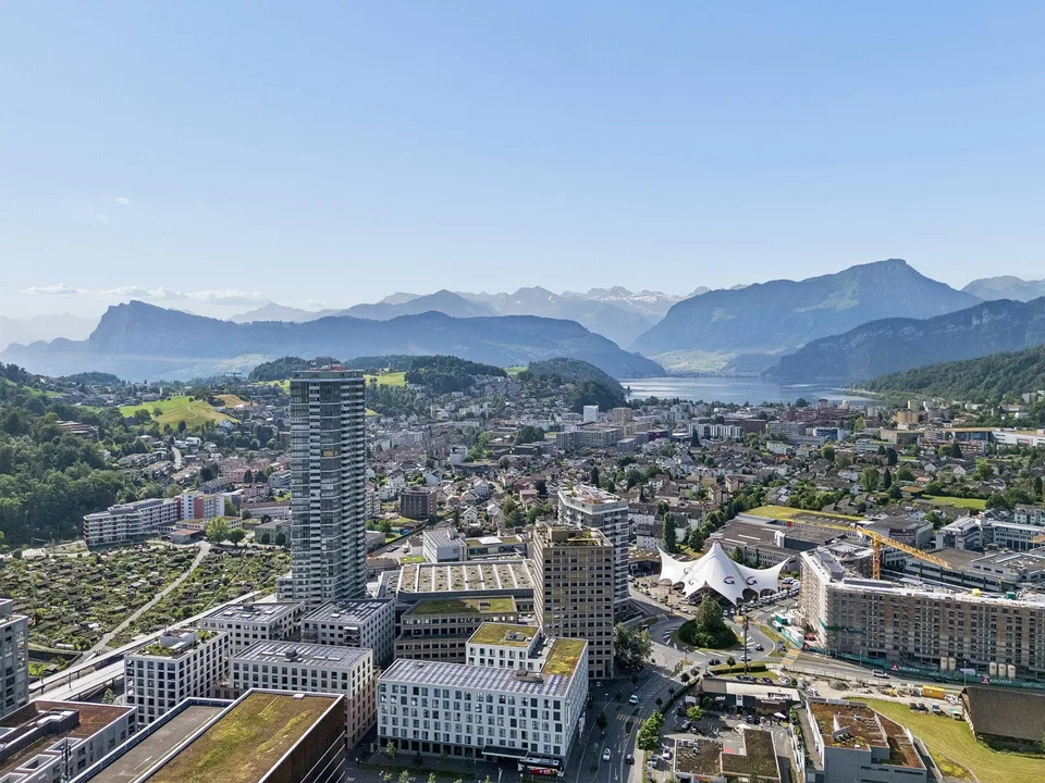 Erstbezug im Pilatus Tower: Möblierte 2.5-Zimmer-Wohnung – Foto 6 von 8