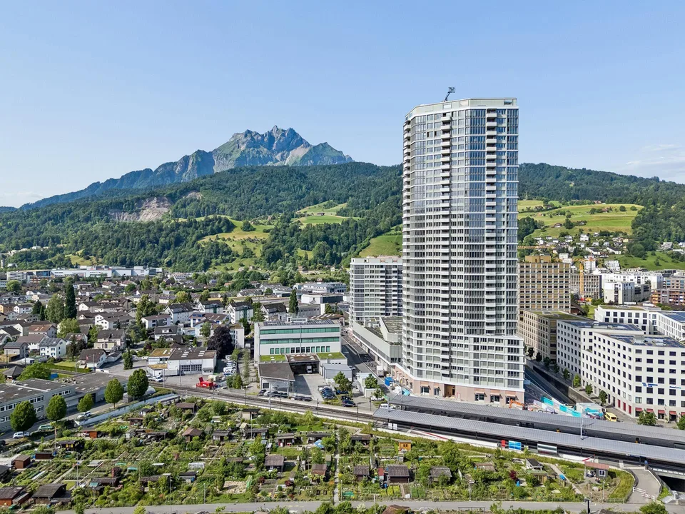 Erstbezug im Pilatus Tower: Möblierte 2.5-Zimmer-Wohnung – Foto 3 von 8