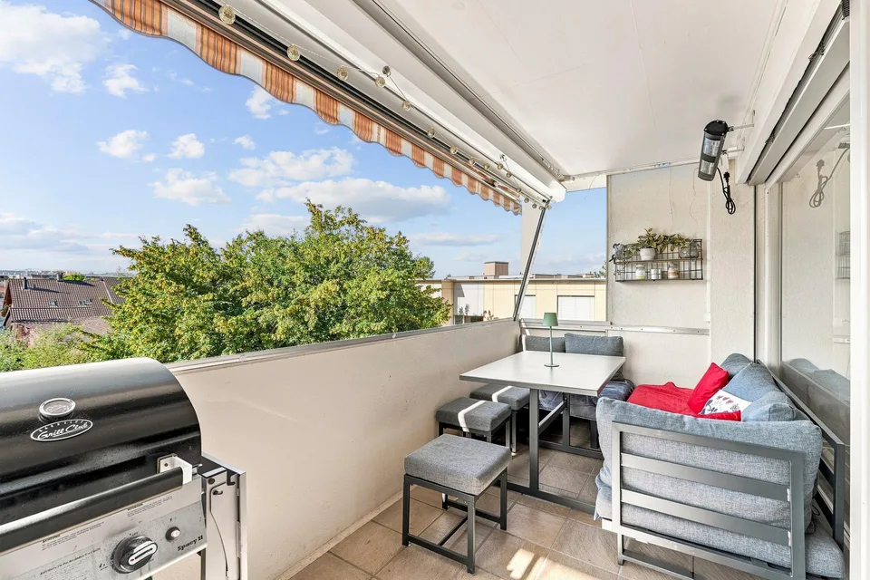 Moderne, helle Wohnung mit grossem Hobbyraum – Foto 5 von 12