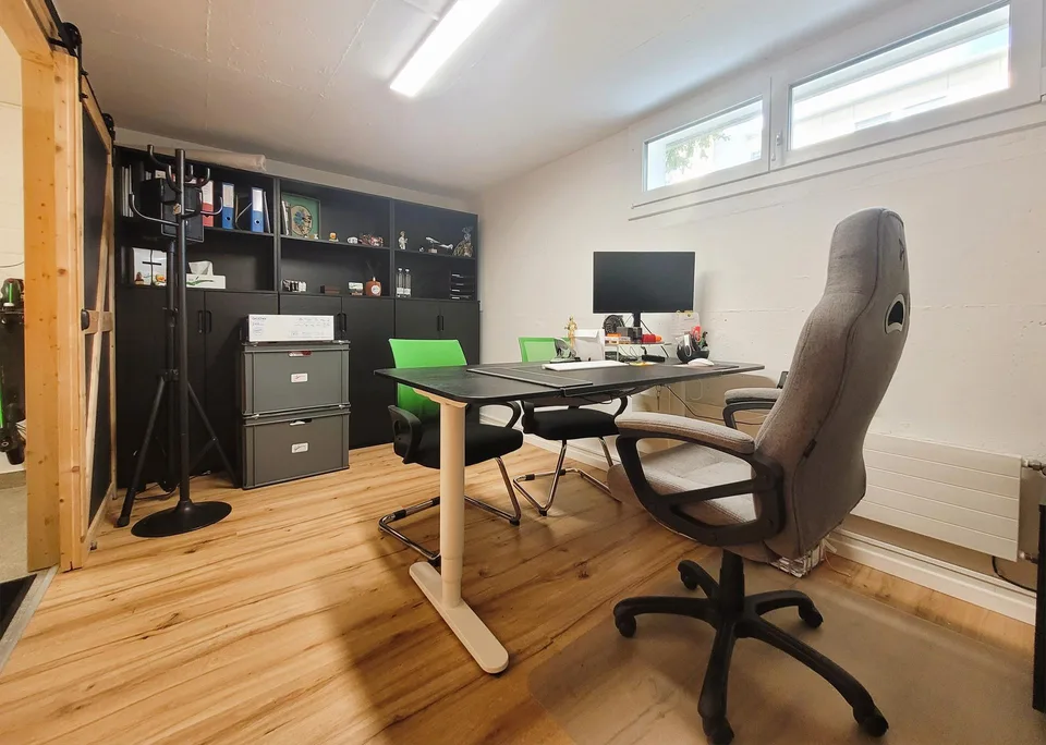 Moderne, helle Wohnung mit grossem Hobbyraum – Foto 11 von 12