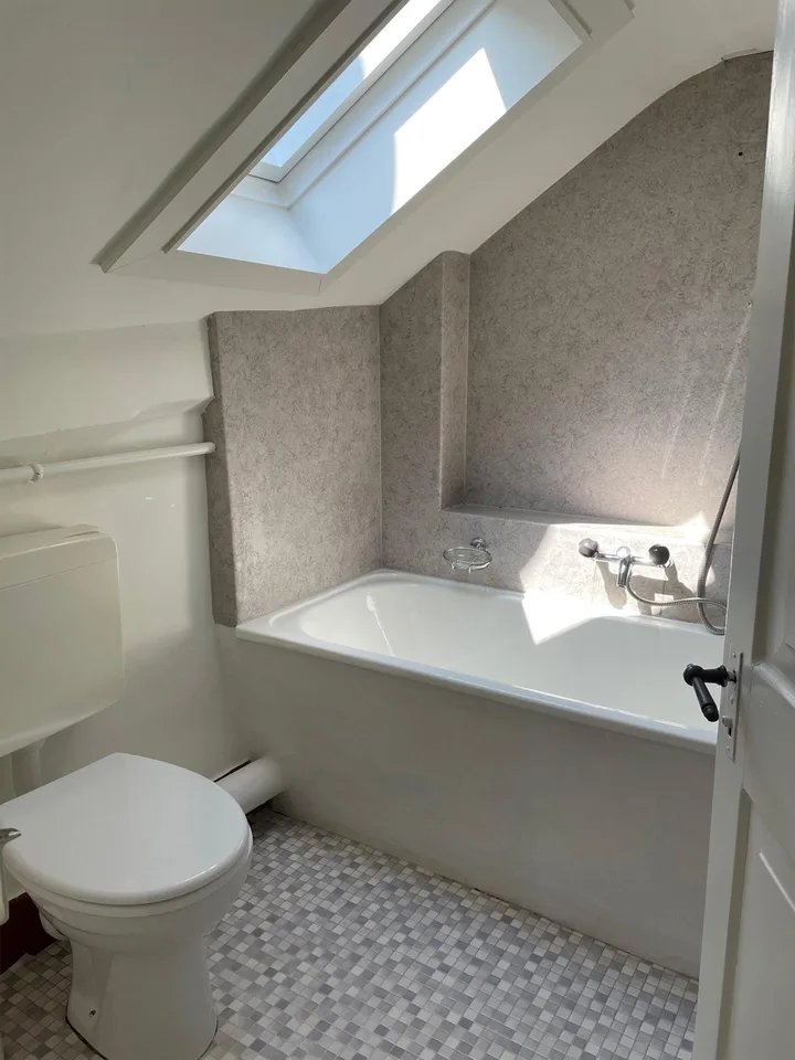 3-Zimmer-Altbau-Dachwohnung im Herzen von Luzern – photo 8 of 8
