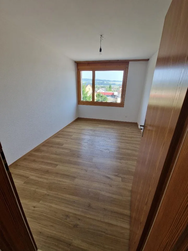 3.5 Zimmer-Wohnung 2.OG – Foto 3 von 6