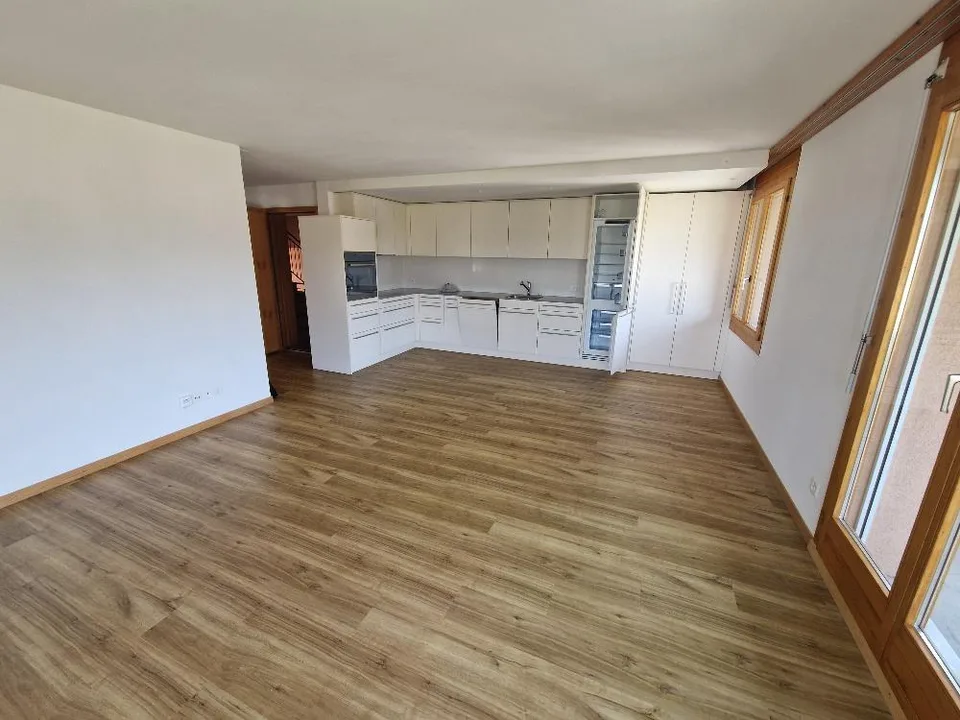3.5 Zimmer-Wohnung 2.OG – Foto 2 von 6