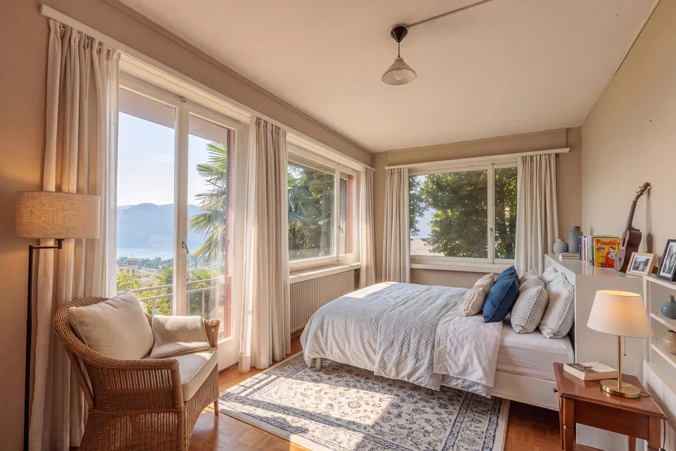 VILLA 6.5 LOCALI DA RINNOVARE VISTA LAGO MOZZAFIATO AD AGNO – Foto 6 von 9