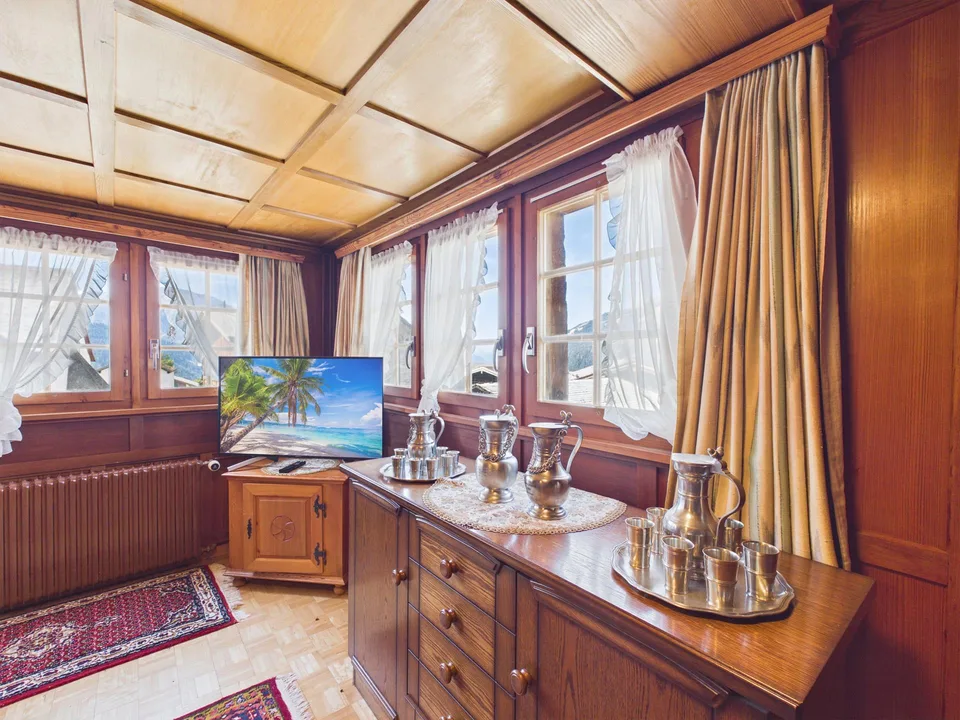 Grosszügiges Chalet im Herzen von Bellwald - 11 Zimmer, viel Potenzial – photo 11 sur 13
