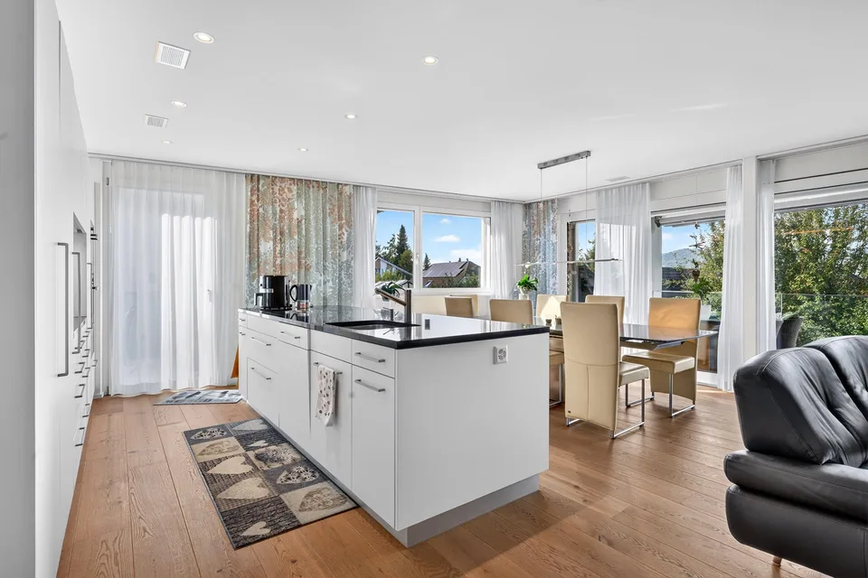 Toplage: Gesamthaus mit 6.5 & 3.5 Zimmer – Foto 10 von 13
