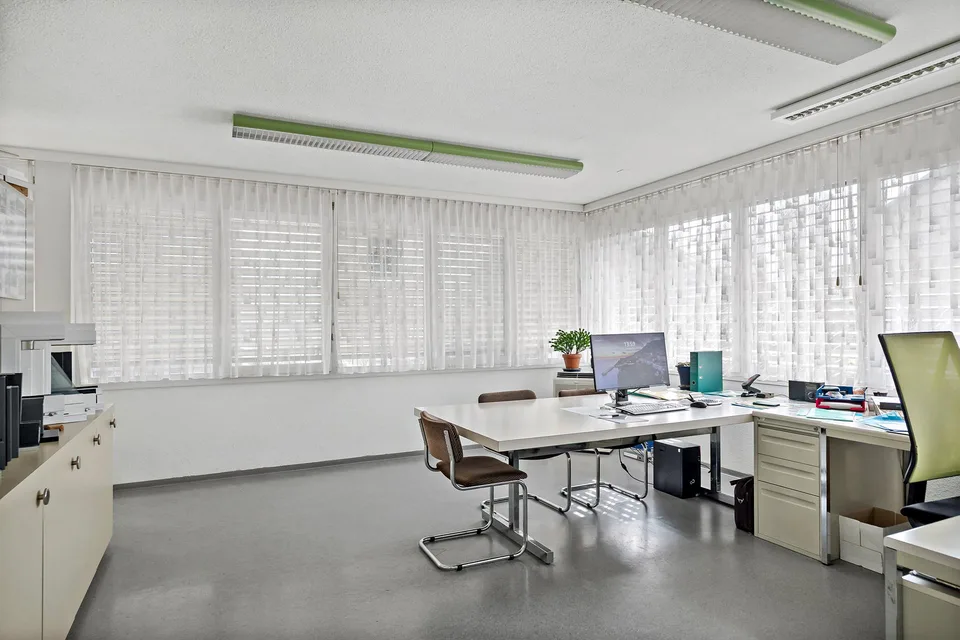 Gewerbe mit Wohnanteil im Baurecht – photo 5 sur 13
