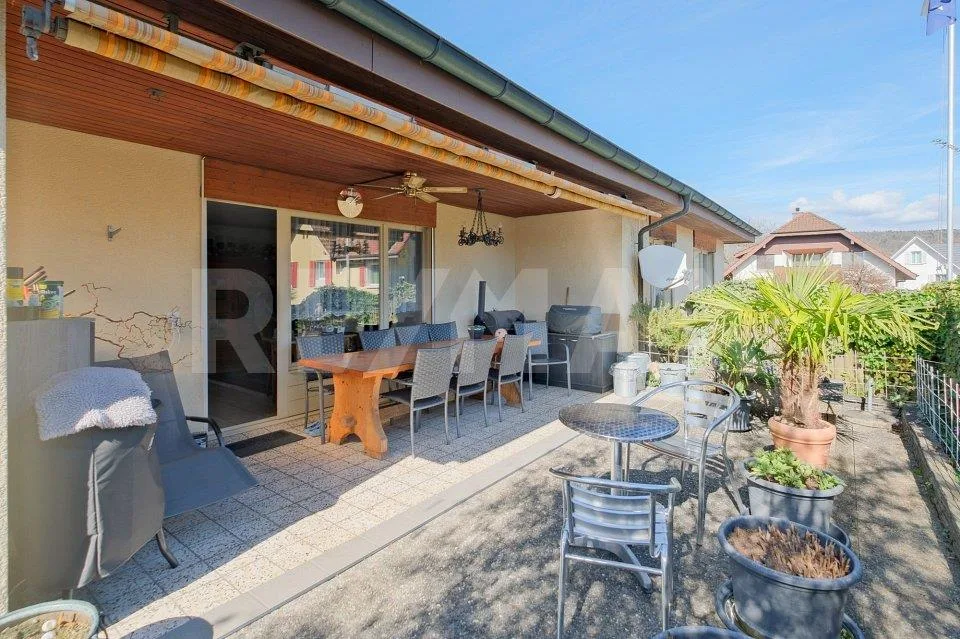 Freistehendes 5.5 Zimmer-Einfamilienhaus mit grossem Garten und Dop... – photo 12 sur 13