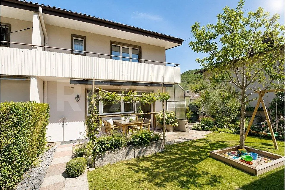Gemütliche Doppelhaushälfte mit Garten ideal für Familien – Foto 2 von 13