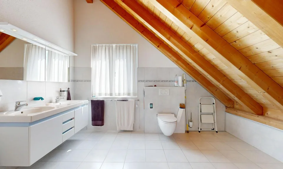 Maison de famille attrayante de 5,5 pièces dans un environnement verdoyant – photo 10 sur 11