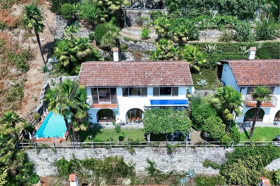 Raffinata casa di charme con vista panoramica e sul lago – Foto 3 von 13