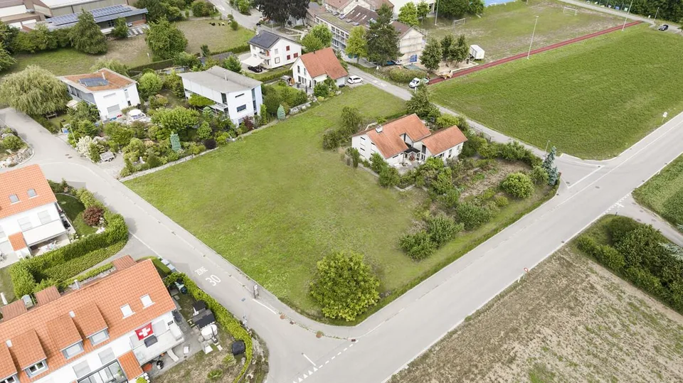 Sonniges Wohnbauland in Dättlikon mit Weitsicht und Potenzial – photo 2 sur 6