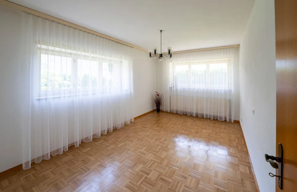 Two-family house with garden and views in Gnosca | Casa bifamigliar... – foto 13 di 17