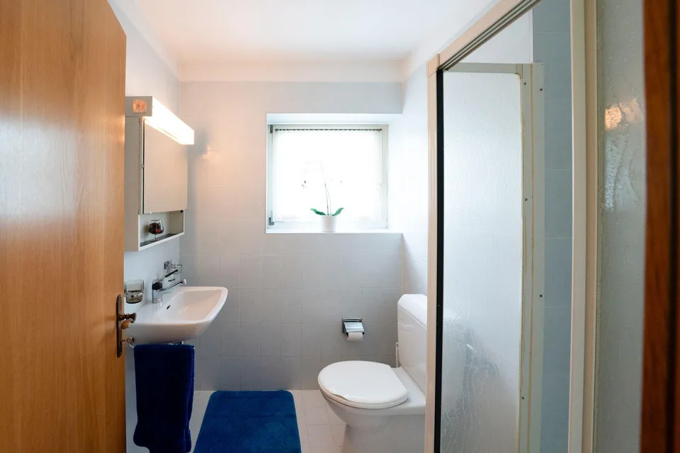 Two-family house with garden and views in Gnosca | Casa bifamigliar... – foto 10 di 17