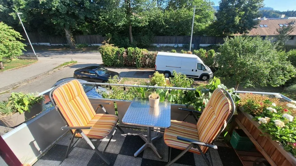 Drei-Familienhaus mit grosser Garage/Werkstatt – Foto 7 von 14