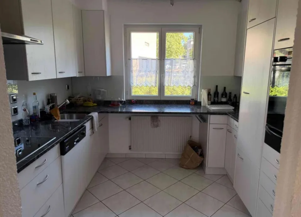 Drei-Familienhaus mit grosser Garage/Werkstatt – Foto 3 von 14