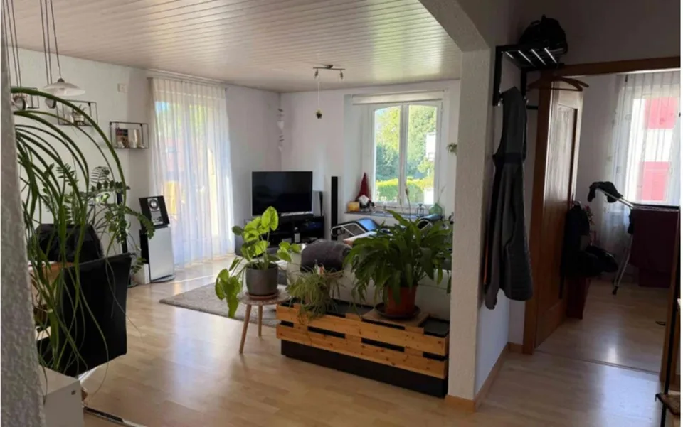 Drei-Familienhaus mit grosser Garage/Werkstatt – Foto 2 von 14