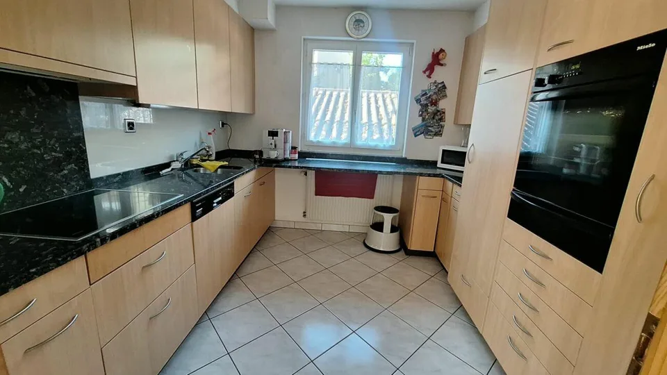 Drei-Familienhaus mit grosser Garage/Werkstatt – Foto 11 von 14