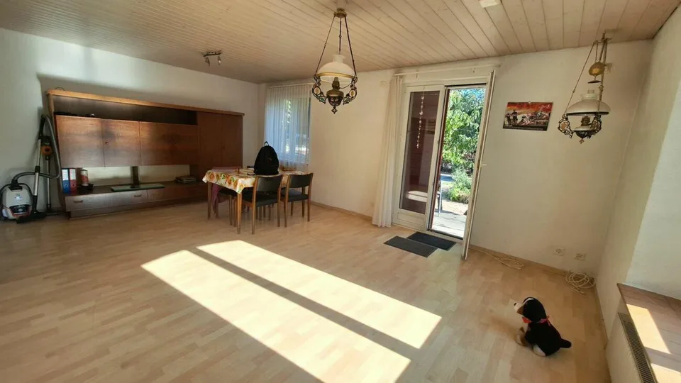 Drei-Familienhaus mit grosser Garage/Werkstatt – Foto 5 von 14