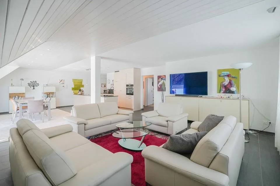 Grosszügig wohnen auf zwei Etagen - 5.5 Zimmer-Maisonettewohnung – Foto 4 von 13