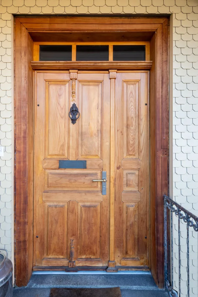 Einfamilienhaus mit Einliegerwohnung und vielseitigem Umschwung – Foto 9 von 22