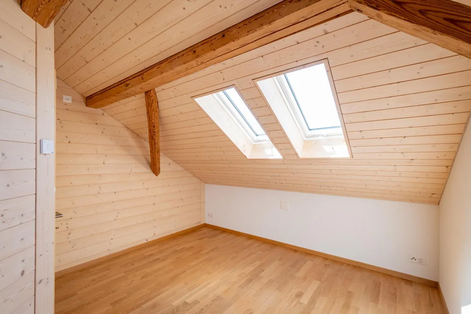 Einfamilienhaus mit Einliegerwohnung und vielseitigem Umschwung – Foto 19 von 22