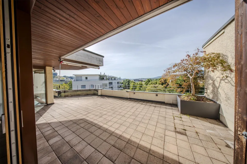 Wohnen mit grosser Terrasse und Weitsicht – Foto 7 von 10