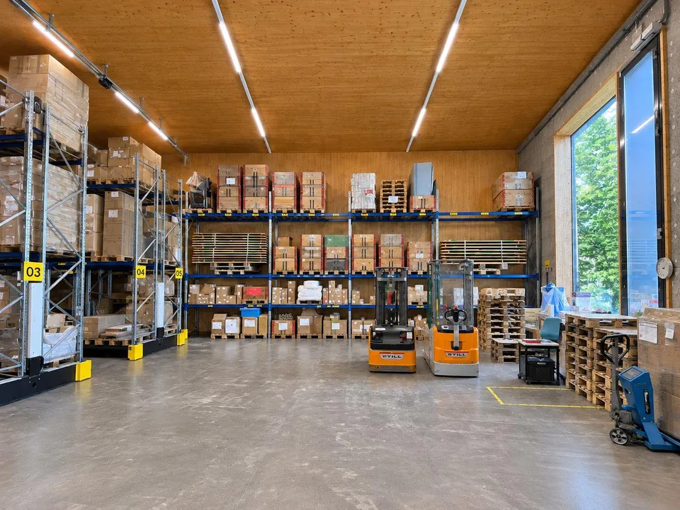 Paletten- Rolllager mit Platz für ca. 380 Paletten! – Foto 2 von 6