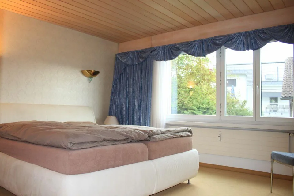 Grosszügige 4.5-Zimmerwohnung mit Aussicht – Foto 6 von 15