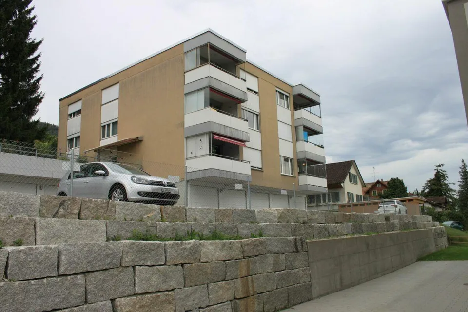 Grosszügige 4.5-Zimmerwohnung mit Aussicht – Foto 14 von 15