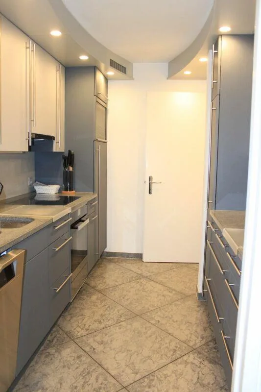 Grosszügige 4.5-Zimmerwohnung mit Aussicht – Foto 4 von 15
