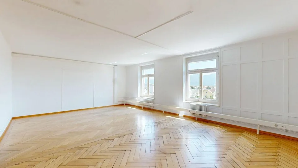 Grosszügige Büroräumlichkeiten mit Weitblick in Rebstein – Foto 2 von 11