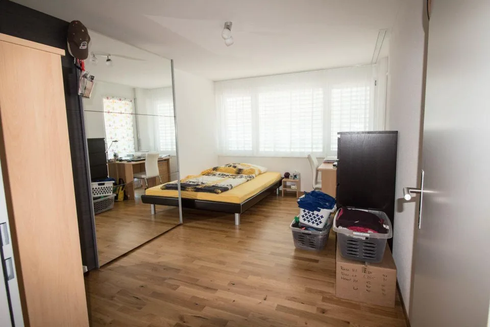 Top moderne 2½-Zimmerwohnung an zentraler Lage – photo 3 sur 6