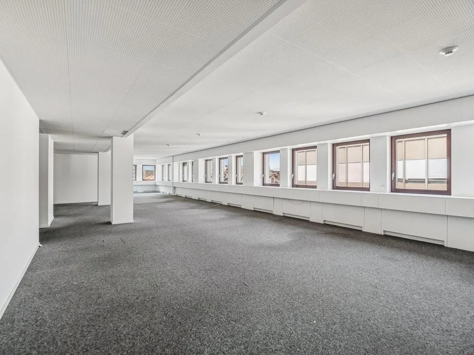 Spazi ufficio luminosi in posizione centrale a Locarno – Foto 6 von 10