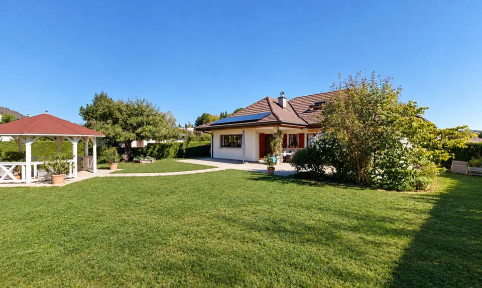 6.5 Zimmer Einfamilienhaus in Corminboeuf – Foto 2 von 11