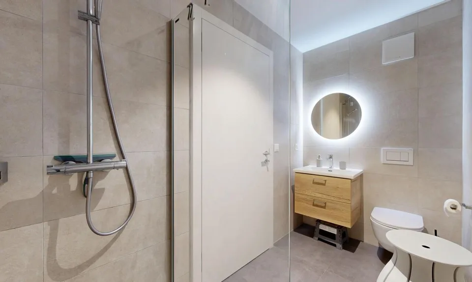 Appartamento 4,5 locali, terrazza 36m2 sul lago – foto 10 di 11