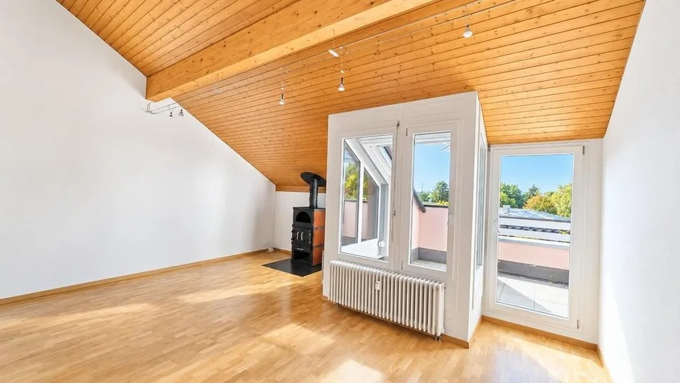 Charmante Dachwohnung in Gümligen zu vermieten – photo 2 of 6
