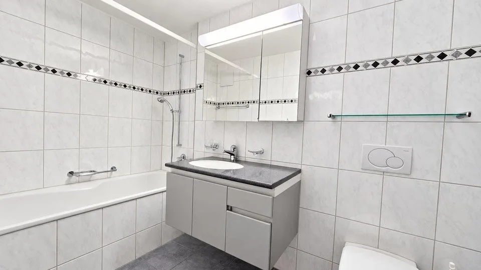 Charmante Dachwohnung in Gümligen zu vermieten – photo 5 of 6