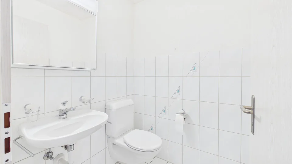 Viel Platz zum Wohnen – 3.5-Zimmer-Wohnung mit Lift in Koppigen – foto 9 di 16