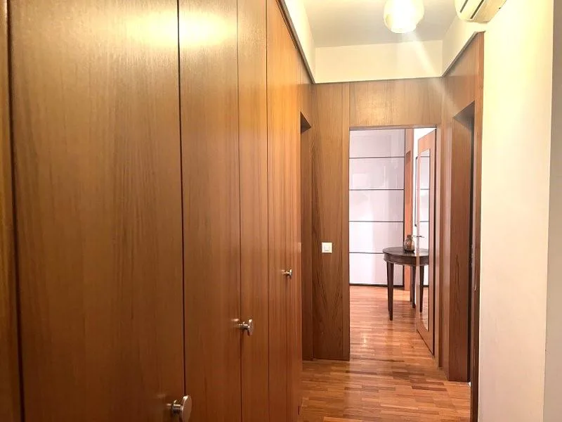 Elegantes, möbliertes 4.5-Zimmer-Apartment mit Terrassen und Seeblick in Cassarate – Foto 7 von 13
