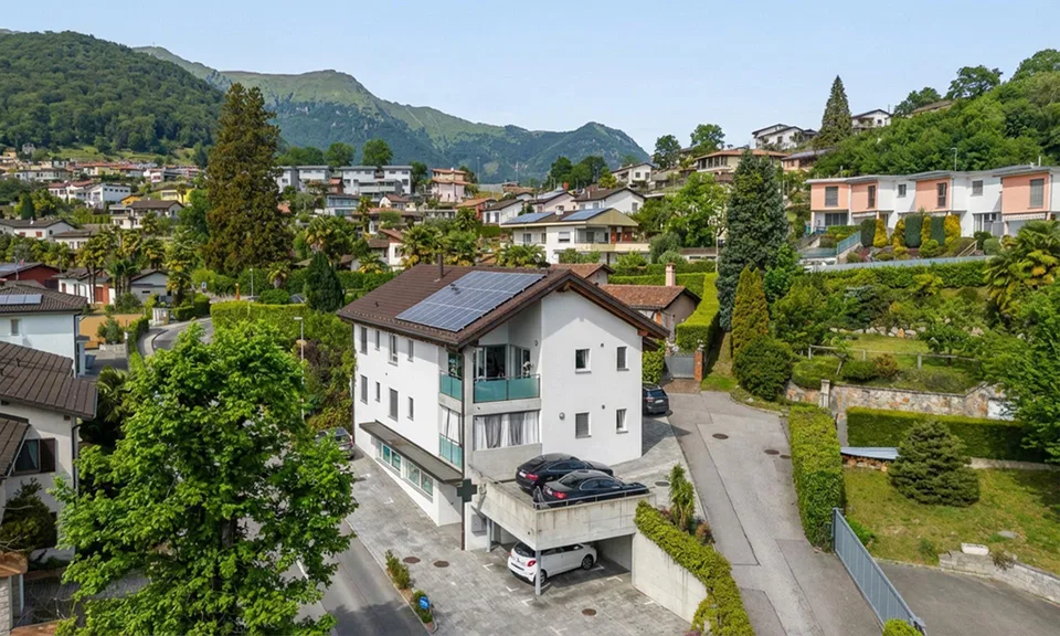 ESCLUSIVO ATTICO DI 5 LOCALI CON SOPPALCO E TERRAZZA A CURIO – photo 9 sur 10