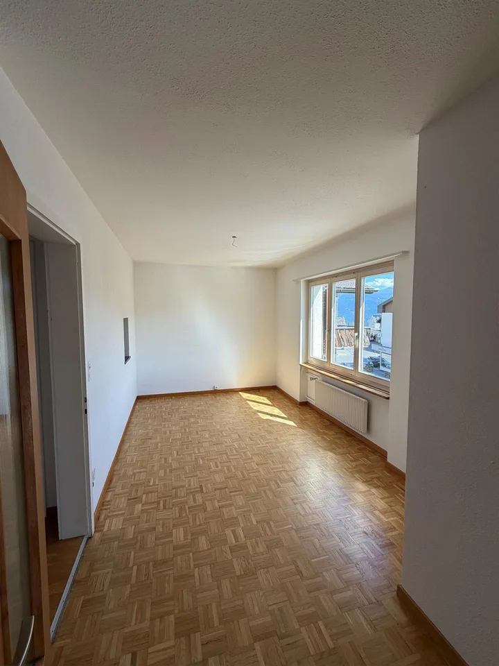 4.5-Zimmerwohnung befristet bis 31.03.2027 im Herzen von Flims – photo 4 sur 11
