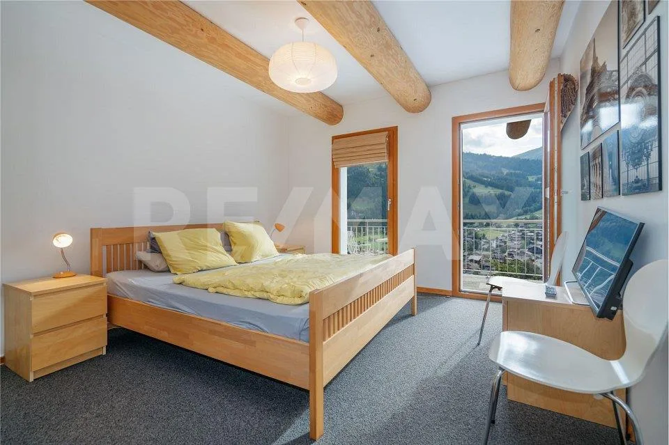 Alpencharme aus Rundholz - Wohnen mit Weitblick an der Lenk – Foto 8 von 13