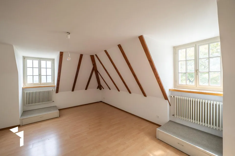 Grosszügige 7.5-Zimmer-Villa mit Panoramasicht – Foto 11 von 17