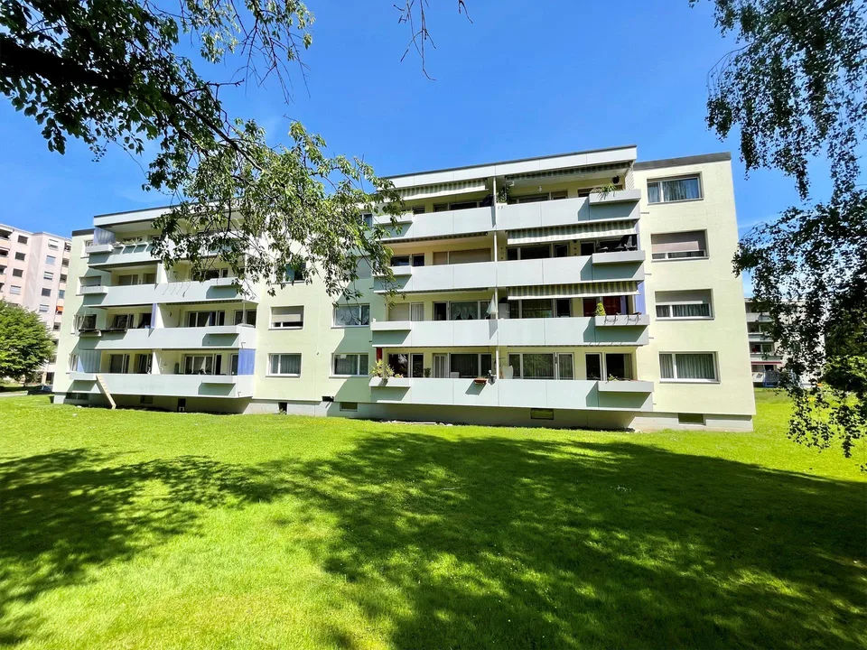 Einstellhallenplatz zu vermieten – Foto 2 von 3