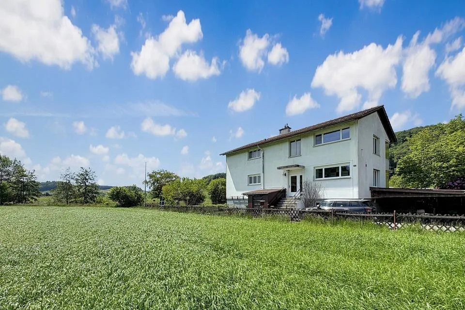 Zweifamilienhaus mit Pool und traumhaftem Garten an der Worble – photo 13 sur 13