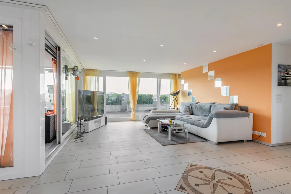 Traumhafte 4.5-Zimmer-Attikawohnung mit Panorama-Terrasse – Foto 5 von 7