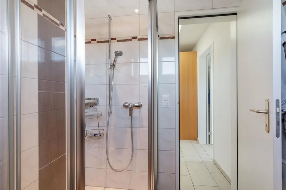 Traumhafte 4.5-Zimmer-Attikawohnung mit Panorama-Terrasse – Foto 4 von 7