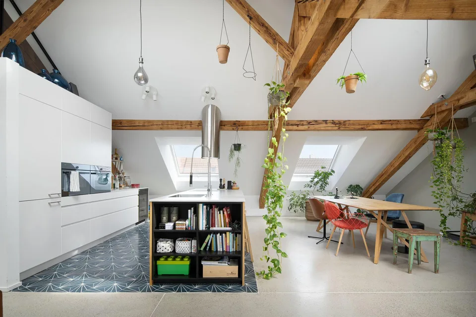 Spektakuläre Dachwohnung mit grosser Terrasse – Foto 4 von 12