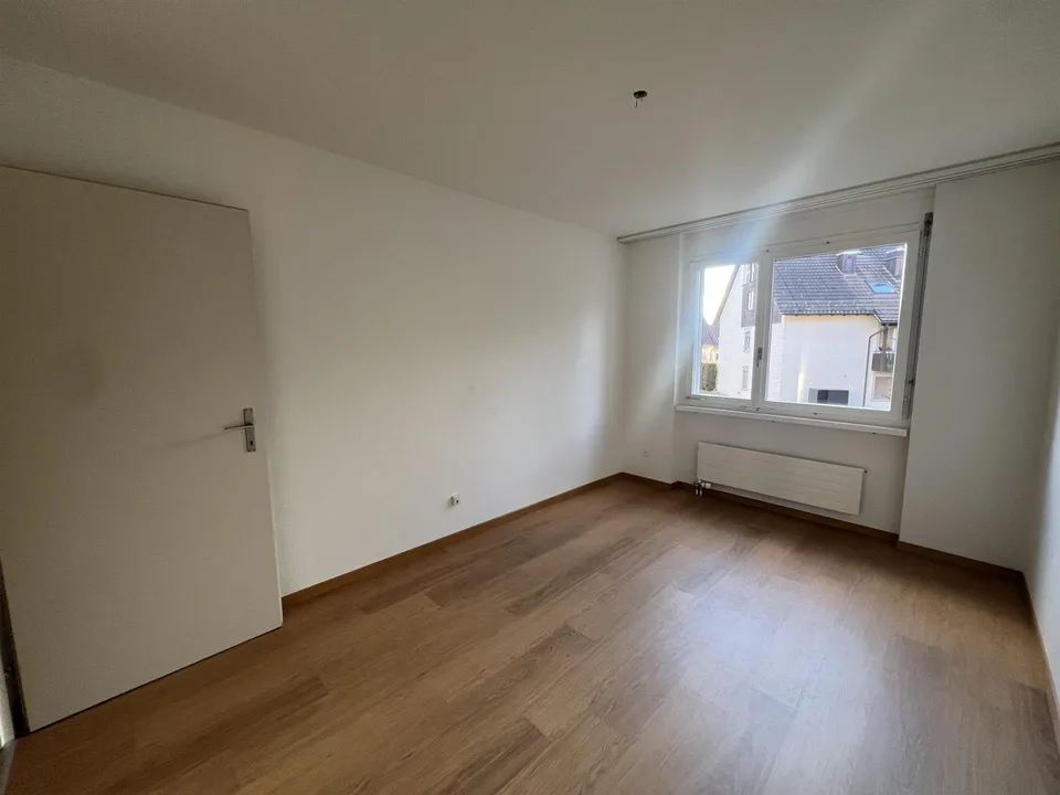 Appartement 3,5 pièces à Brüttisellen / limité jusqu'au 30.11.2027 – photo 3 sur 9